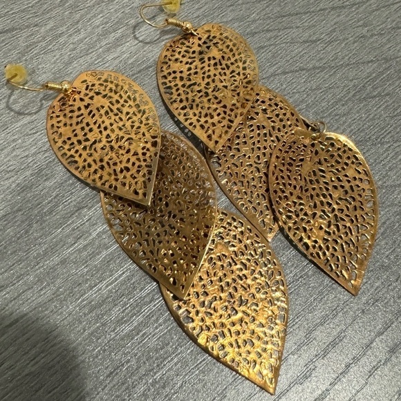 Rose Gold Lightweight Dangle Shoulder Duster Earrings - Picture 2 of 3